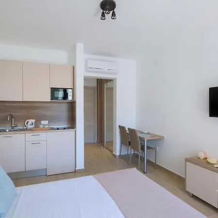 Djuro Rafailovic Apartment Budva
